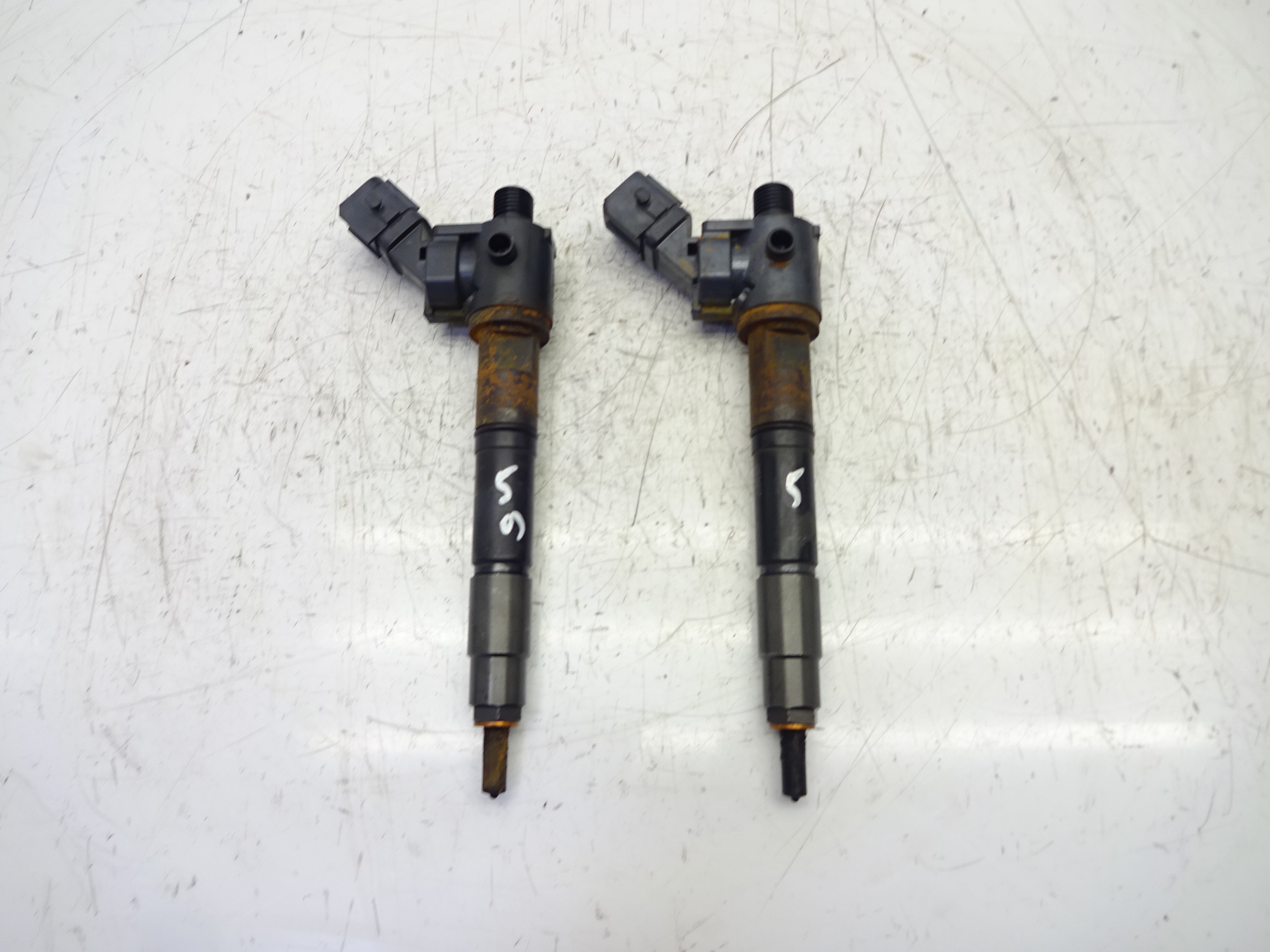 2x Injektor Einspritzdüse für Volvo V40 525 526 2,0 D Diesel D4204T9 31336878