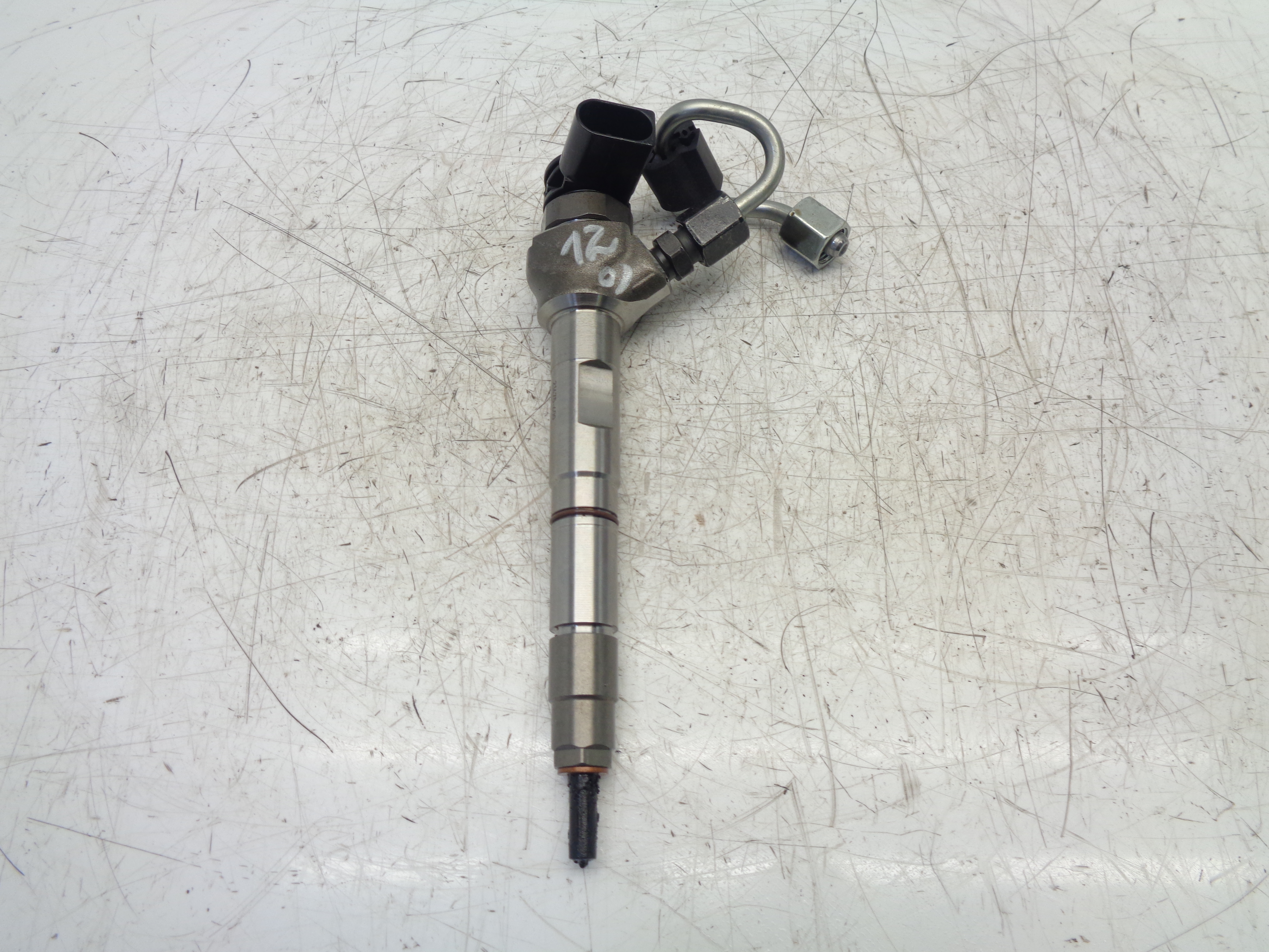Injektor Einspritzdüse für VW Golf 2,0 TDI GTD DTUA DTU 05L130277M 0445110960